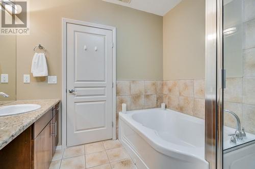 1331 Ellis Street Unit# 317, Kelowna, BC - Indoor Photo Showing Bathroom