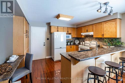 69 Matthewson Place, Whitby (Brooklin), ON - Indoor Photo Showing Kitchen With Double Sink