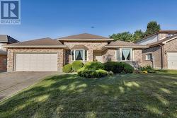 71 PINE VALLEY DRIVE  London, ON N6J 4L8