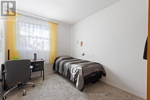 698 Wonderland Road S, London, ON - Indoor Photo Showing Bedroom