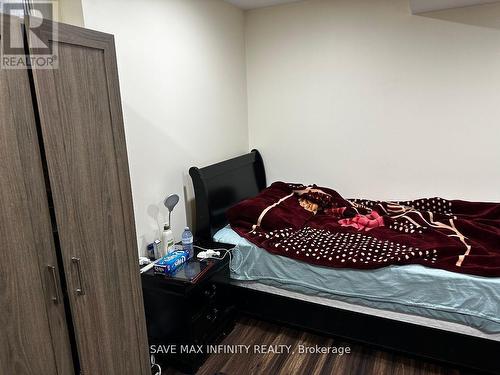 Basment - 426 Wycliffe Avenue, Vaughan, ON - Indoor Photo Showing Bedroom