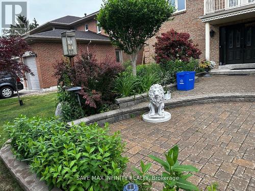 Basment - 426 Wycliffe Avenue, Vaughan, ON - Outdoor