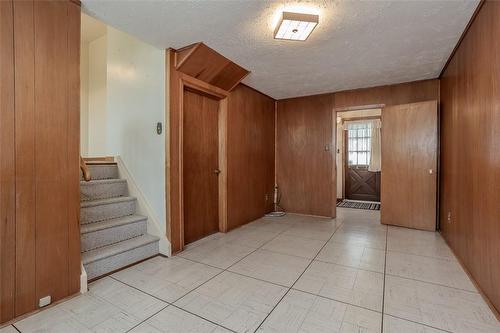 5436 Windermere Drive, Burlington, ON - Indoor Photo Showing Other Room