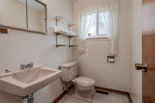 5436 Windermere Drive, Burlington, ON - Indoor Photo Showing Bathroom