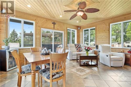 746 St Pierre Road, Embrun, ON - Indoor Photo Showing Living Room