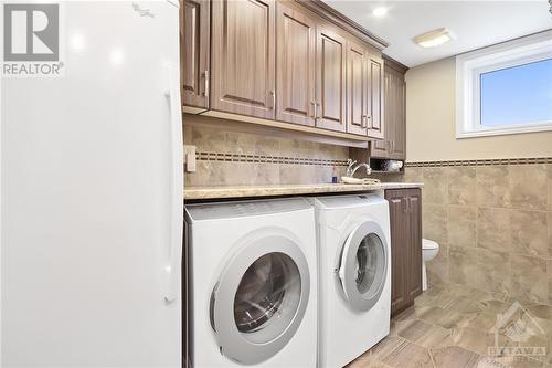 746 St Pierre Road, Embrun, ON - Indoor Photo Showing Laundry Room