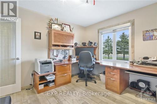 746 St Pierre Road, Prescott And Russell, ON - Indoor Photo Showing Office