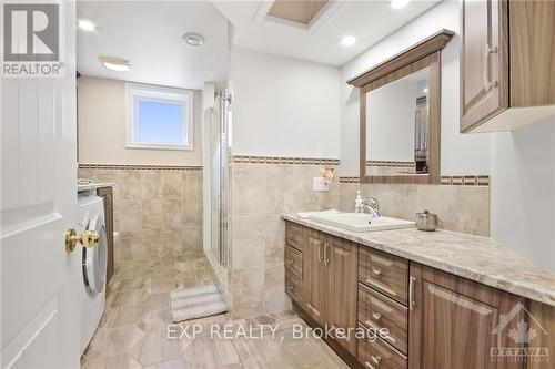 746 St Pierre Road, Prescott And Russell, ON - Indoor Photo Showing Bathroom