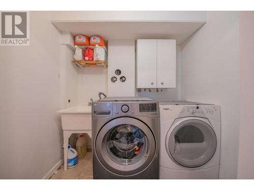 10781 Cheryl Road, Lake Country, BC - Indoor Photo Showing Laundry Room