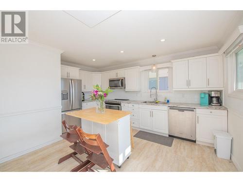 10781 Cheryl Road, Lake Country, BC - Indoor Photo Showing Kitchen With Stainless Steel Kitchen