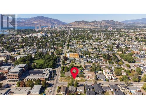 712 Raymer Avenue, Kelowna, BC 