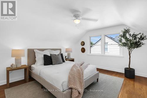 24 Graham Crescent, London, ON - Indoor Photo Showing Bedroom