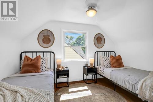 24 Graham Crescent, London, ON - Indoor Photo Showing Bedroom