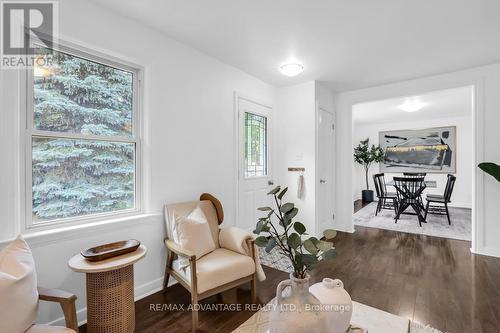 24 Graham Crescent, London, ON - Indoor Photo Showing Living Room