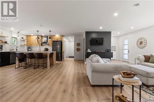 46 Patriot Court, Salisbury, NB - Indoor Photo Showing Living Room