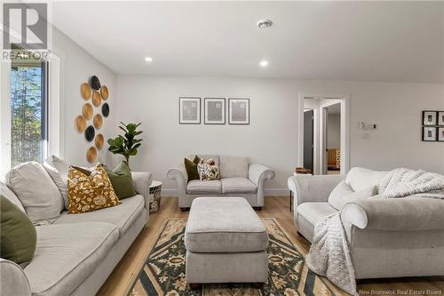 46 Patriot Court, Salisbury, NB - Indoor Photo Showing Living Room