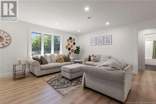 46 Patriot Court, Salisbury, NB - Indoor Photo Showing Living Room