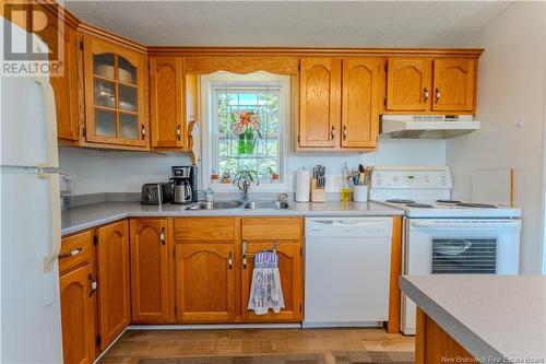 109 South Street, St George, NB - Indoor Photo Showing Kitchen With Double Sink