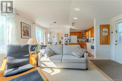 109 South Street, St George, NB - Indoor Photo Showing Living Room