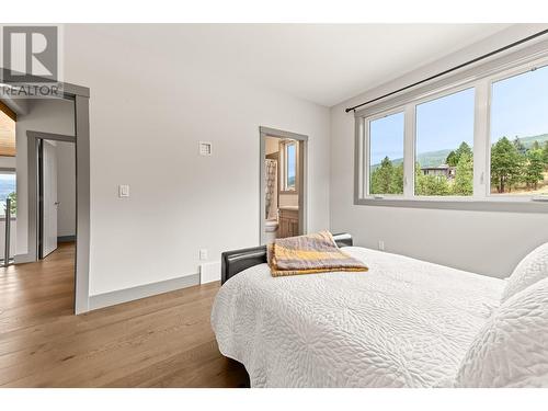 2921 Arawana Road, Naramata, BC - Indoor Photo Showing Bedroom