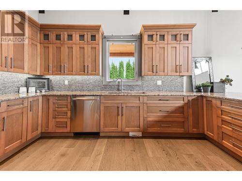 2921 Arawana Road, Naramata, BC - Indoor Photo Showing Kitchen