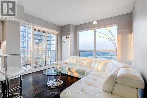 3504 - 2220 Lake Shore Boulevard W, Toronto (Mimico), ON - Indoor Photo Showing Living Room