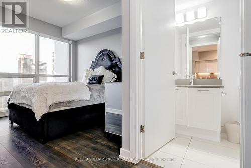 3504 - 2220 Lake Shore Boulevard W, Toronto (Mimico), ON - Indoor Photo Showing Bedroom