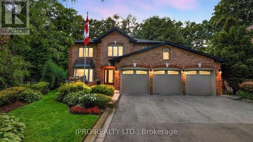 16 Grand Oaks Court, Brampton, ON - Outdoor