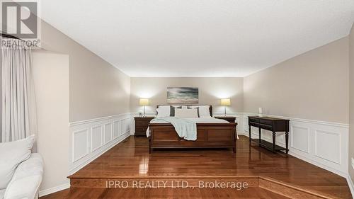 16 Grand Oaks Court, Brampton (Snelgrove), ON - Indoor