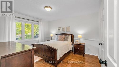 16 Grand Oaks Court, Brampton (Snelgrove), ON - Indoor Photo Showing Bedroom