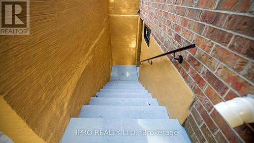 16 Grand Oaks Court, Brampton, ON - Indoor Photo Showing Other Room