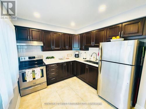 46 - 400 Bloor Street, Mississauga, ON - Indoor Photo Showing Kitchen With Double Sink