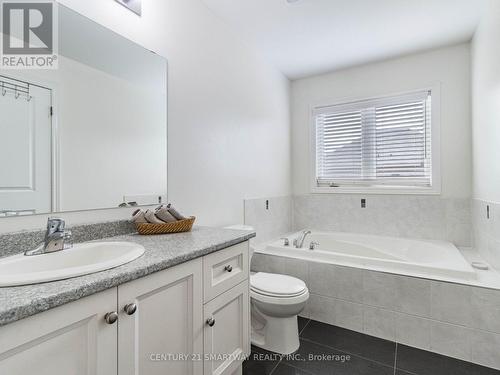 29 Buchanan Crescent, Brampton (Credit Valley), ON - Indoor Photo Showing Bathroom