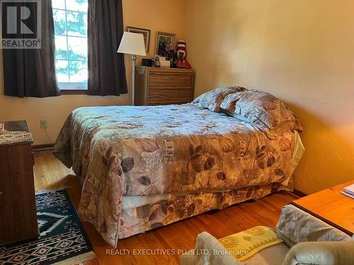 39 Glebe Crescent, Brampton, ON - Indoor Photo Showing Bedroom