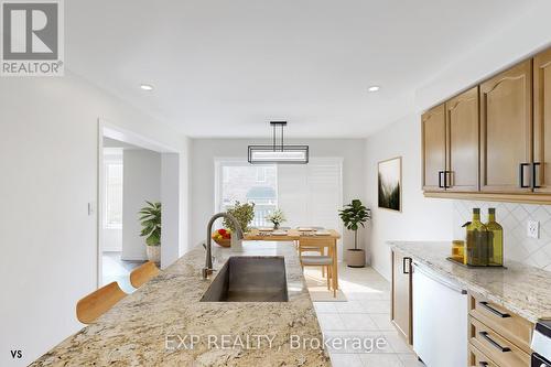 53 Ponymeadow Way, Brampton (Credit Valley), ON - Indoor Photo Showing Kitchen