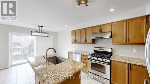 53 Ponymeadow Way, Brampton (Credit Valley), ON - Indoor Photo Showing Kitchen