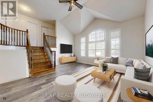 53 Ponymeadow Way, Brampton (Credit Valley), ON - Indoor Photo Showing Living Room