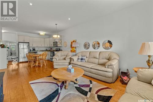 3285 Green Bank Road, Regina, SK - Indoor Photo Showing Living Room