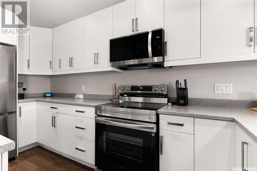 248 Thauberger Road N, Regina, SK - Indoor Photo Showing Kitchen