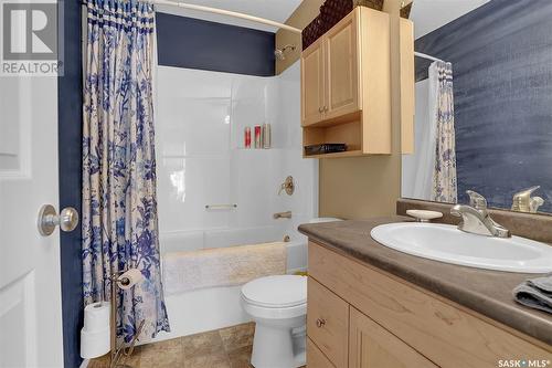 25 4425 Nicurity Drive, Regina, SK - Indoor Photo Showing Bathroom