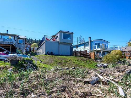 5624 Island Hwy South, Union Bay, BC 