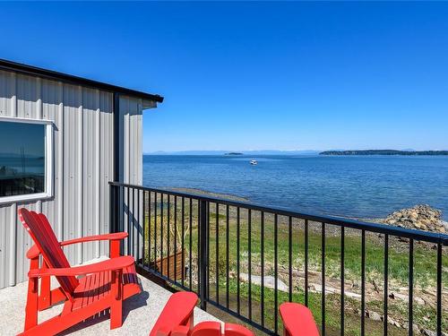 5624 Island Hwy South, Union Bay, BC 