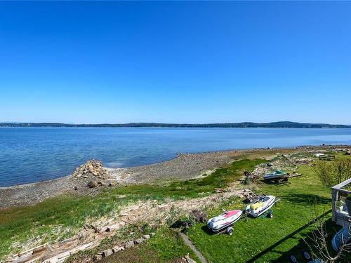 5624 Island Hwy South, Union Bay, BC 