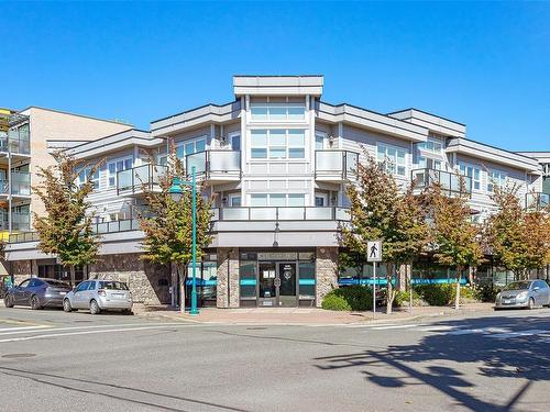 304-9751 Fourth St, Sidney, BC - Outdoor With Balcony