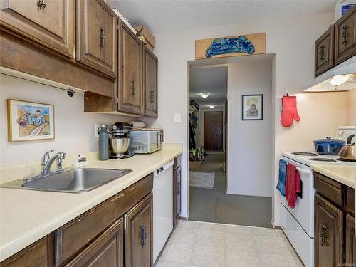 106-1545 Pandora Ave, Victoria, BC - Indoor Photo Showing Kitchen