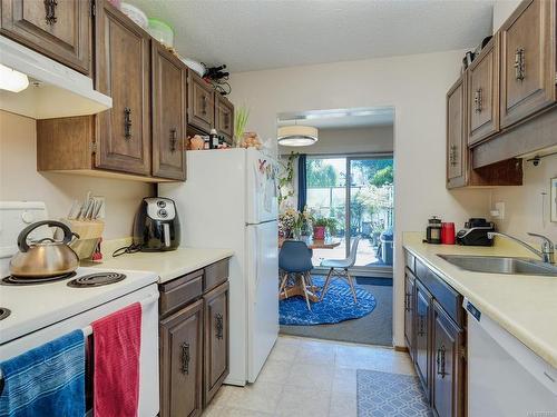 106-1545 Pandora Ave, Victoria, BC - Indoor Photo Showing Kitchen