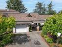 11-934 Boulderwood Rise, Saanich, BC 