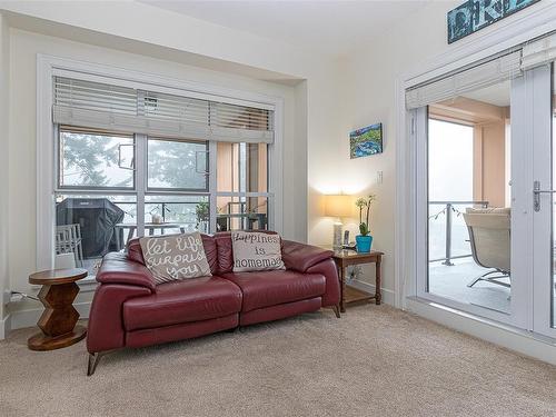 601-1400 Lynburne Pl, Langford, BC - Indoor Photo Showing Living Room