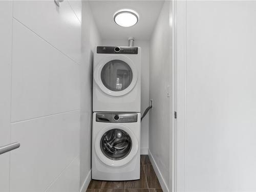 305-1311 Lakepoint Way, Langford, BC - Indoor Photo Showing Laundry Room