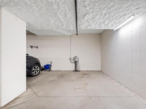 305-1311 Lakepoint Way, Langford, BC - Indoor Photo Showing Garage